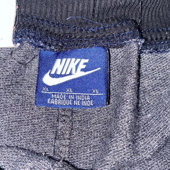 Nike Shorts - Picture 2 of 3